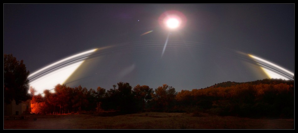 pano-anneaux-lune-luminy-060809