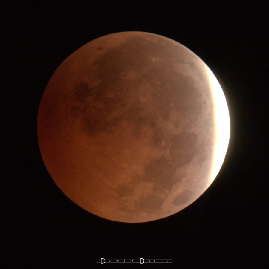 Exposition plus raisonnable de la Lune éclipsée qui maintient toutefois ses teintes rouges