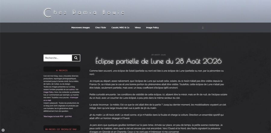 Accueil de mon blog. Le gris est omniprésent, les effets d'ombres limités. C'est plat. La bannière occupe certes une place importante mais la compression jpeg est visible. Le menu divise la page en deux et dessous le contenu du blog, avec barre latérale à gauche et articles à droite, sans aucune fioritures