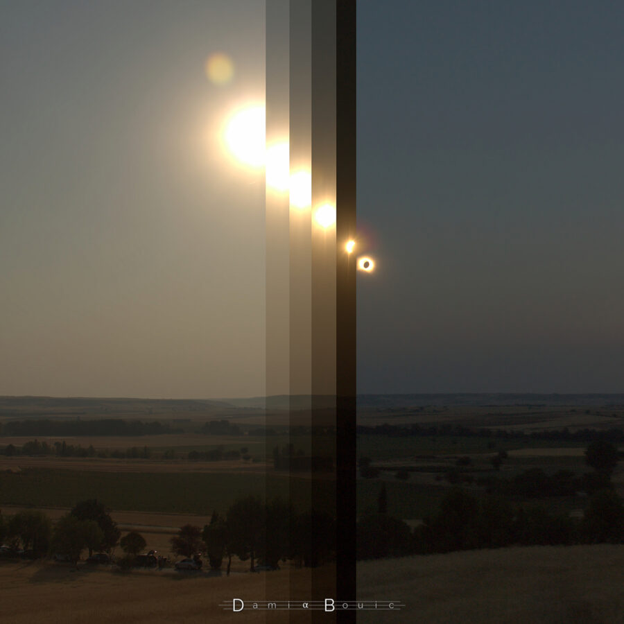 A grand angle, plusieurs images de l'éclipse sont juxtaposées, sous forme de rubans centrés sur le Soleil, verticalement, qui permettent de bien mettre en évidence l'assombrissement du ciel et du paysage au fur à et mesure de l'éclipse, jusqu'à la totalité montrée à droite.